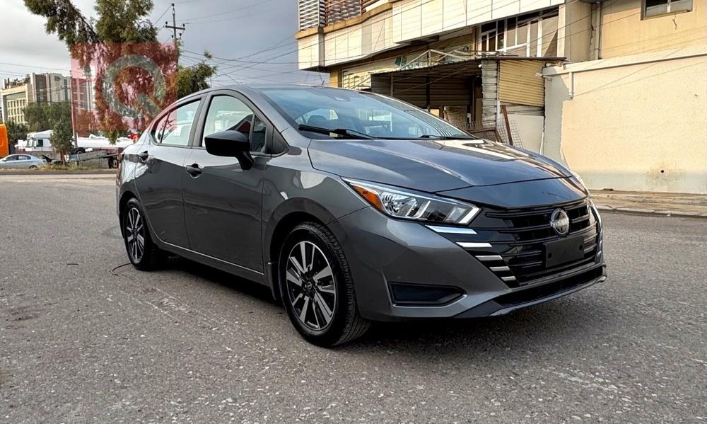 نيسان فيرسا